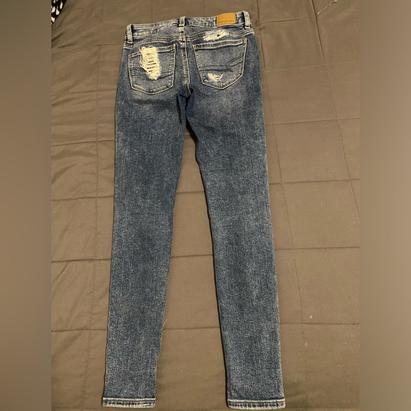 Women’s American Eagle jegging jeans - Picture 2 of 3